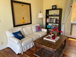 Home with Sweeping Views, Pool & Yard - Honolulu - 1