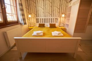 SeaYou Yellow House - 7