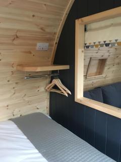 Owls Retreat Glamping Pod with Hot tub - 6