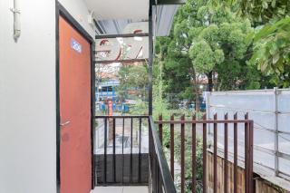 RedDoorz near Riau Junction Mall 2 - 5
