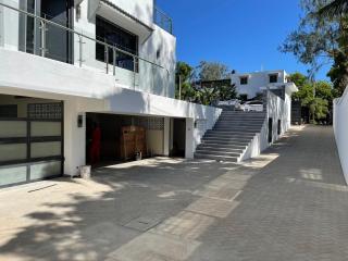 Bingo House Watamu, A Modern 5-Bedroom Villa with Pool, A Kids Heaven - 1