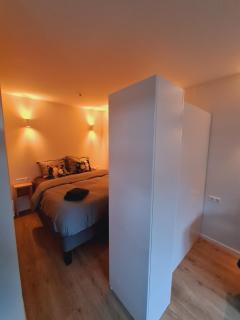 Studio Baarn with patio, airco, pantry, bedroom, bathroom, privacy - Amsterdam, Utrecht - Baarn - 6