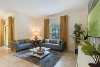 Townhome w pool near Disney & Orlando Attractions - Kissimmee - 4