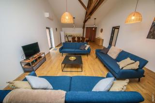 LOFT SPACIEUX - PISCINE - 220m2 - CALME - 6