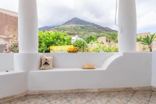 Stromboli Suite Apartment with Terrace Volcano & Sea view - Stromboli - 4