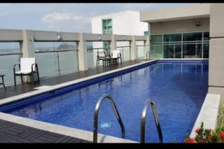 Ecusuites Skyline Jacuzzi Premium Riverfront 12 - 1