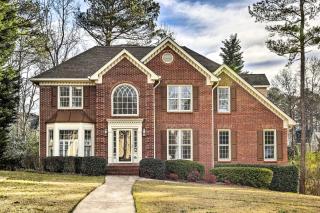 Expansive Lawrenceville Home with Private Backyard! - Lawrenceville - 0