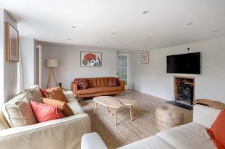 Cotswold Spa House - Country house retreat with indoor swimming pool and hot tub, ideal for large groups - 3