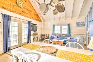 Private Lake Access and Canoes Pennsylvania Cottage - Lakewood - 2