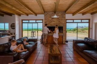 The Log House - Pearly Beach - 1