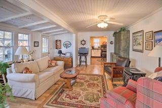 Lakefront Canandaigua Home with Grill, Fire Pit - Canandaigua - 8