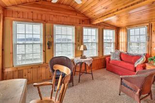 Lakefront Canandaigua Home with Grill, Fire Pit - Canandaigua - 3