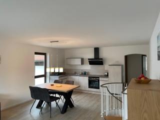 Großzügiges Domizil, 90qm, mit Terrasse, Garten, Infrarotkabine und Garage - Marquartstein - 9