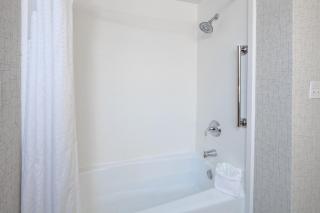 Holiday Inn Express & Suites Oakland - Airport by IHG - Oakland - 5