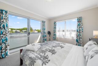 Hunia Haven - Himatangi Beach Holiday Home - Oroua Downs - 2