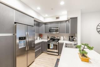 Fully furnished 3BR Apartment on Poinsettia Pl apts - 5