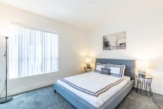 Fully furnished 3 Bedroom Apartment on Poinsettia Place apts - Los Angeles - 3