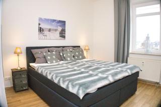 ruhige Lage, Ferienwohnung im Bäderstil mit Wintergarten - Villa Möwe FeWo 04 - Göhren - 1