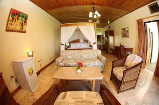 Charela Inn - 5