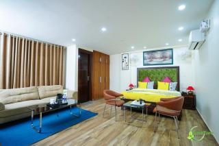 Lime Tree Hotel Near 32nd Avenue Sector 29 Gurgaon - Gurgaon - 8