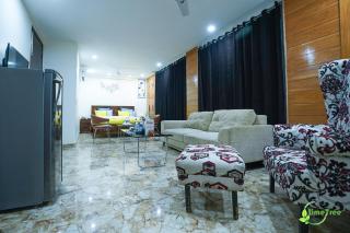Lime Tree Hotel Near 32nd Avenue Sector 29 Gurgaon - Gurgaon - 6