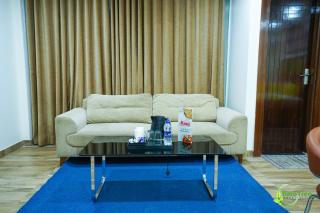 Lime Tree Hotel Near 32nd Avenue Sector 29 Gurgaon - Gurgaon - 2