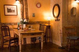 The Old Monkey, a quirky bolthole on the edge of a historic Market Town - 7