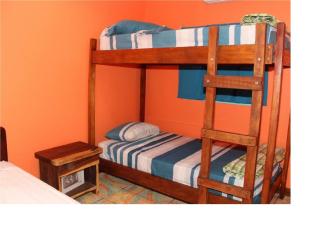 Coral Reef Surf Hostel and Camp - 3