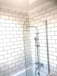 Beautiful 3 Bedroom 2 bathroom House close to City centre - 2