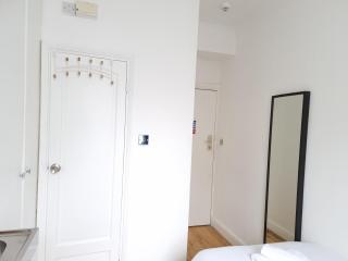 F18-Awesome Studio for 1 near Paddington-D13 - 2