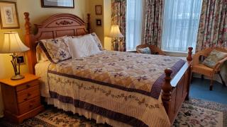 The Lark & Loon Inn - 6