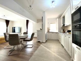White Dream Penthouse with Jacuzzi - Braşov - 4