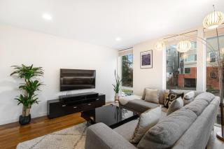 City-View Modern - Seattle - 7