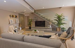 A Stunning Seaview Penthouse; 3bedrooms + nanny - 5