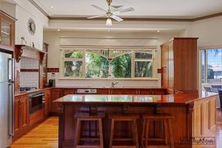 Federation home in town, close to lake & shops - Yarrawonga - 3