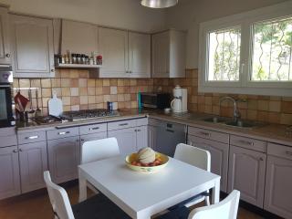 MAISON PROVENCE AVEC PISCINE PRIVATIVE - 4