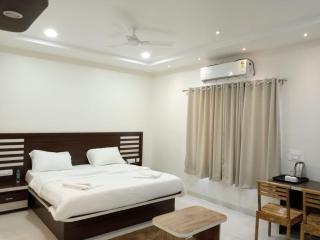 Hotel Ajanta green restaurant and resort - Phardāpur - 3
