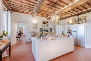 Fattoria Camigliano, Luxury Farmhouse with Pool inside a Wine Estate - Capannori - 1