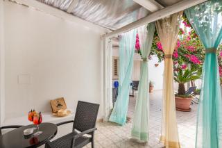 Stromboli Central Family Apartment - 3 Double Rooms - Stromboli - 2