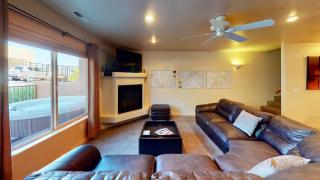 Cairn House #4A7 - 8