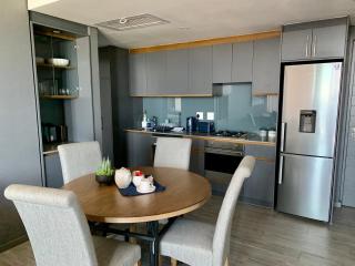 Umhlanga Arch 703 Sea View self-catering - Durban - 9