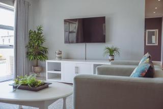 Exclusive Poolside Villa, Humewood - Port Elizabeth - 6