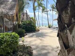 Sea Love Beach Bar & Bungalows - 1