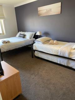 Cowes Beachfront Retreat - Cowes - 1