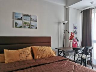 A Peaceful Room at Barsacity Apartment by Ciputra - Seturan - 4