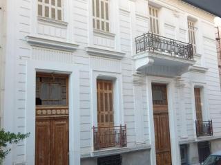 2 Bed Flat - Sleeps 3 - Parking - Wifi - 2