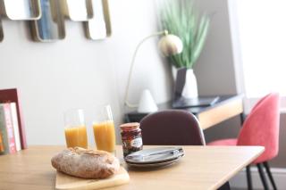 no 12 - Stunning Self Check-in Apartments in Worcester Centre - 5