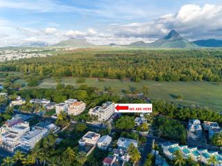 373 Wolmar Cosy and Modern Apartment- 200 metres from the Beach and Supermarkets and just next to Domaine de wolmar with views of deers and green natural park - 6