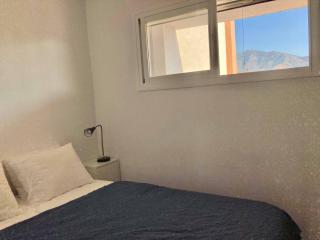 Modern lägenhet med havsutsikt - nära till allt - 2