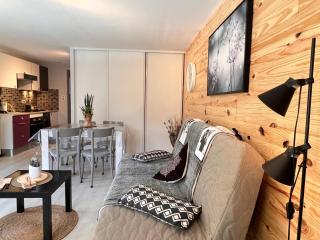 T2 ensoleillé. Terrasse, jardin commun, vue, parking. - Cauterets - 0